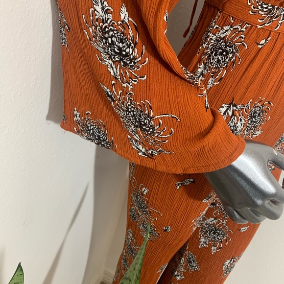 Stunning Boho Pantsuit - Picture 7 of 11